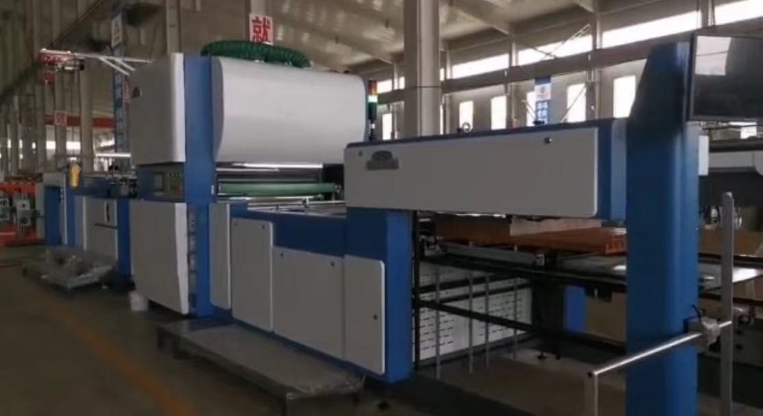 全自動覆膜機1100型